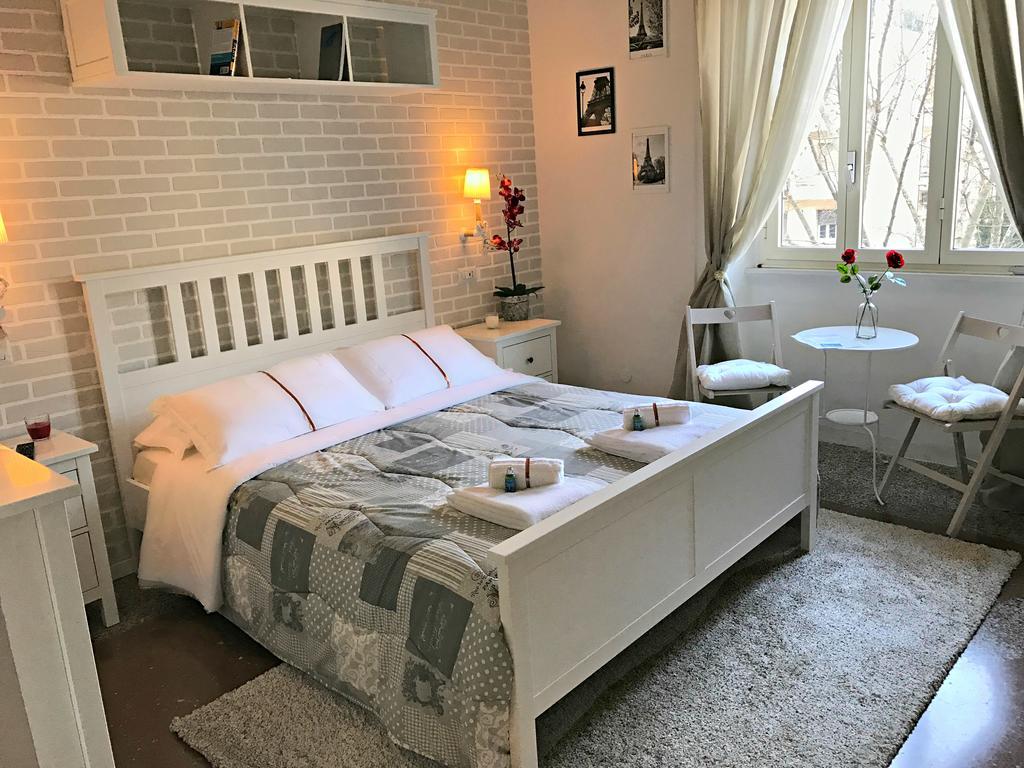Moonlight Inn Guesthouse Rome Bagian luar foto