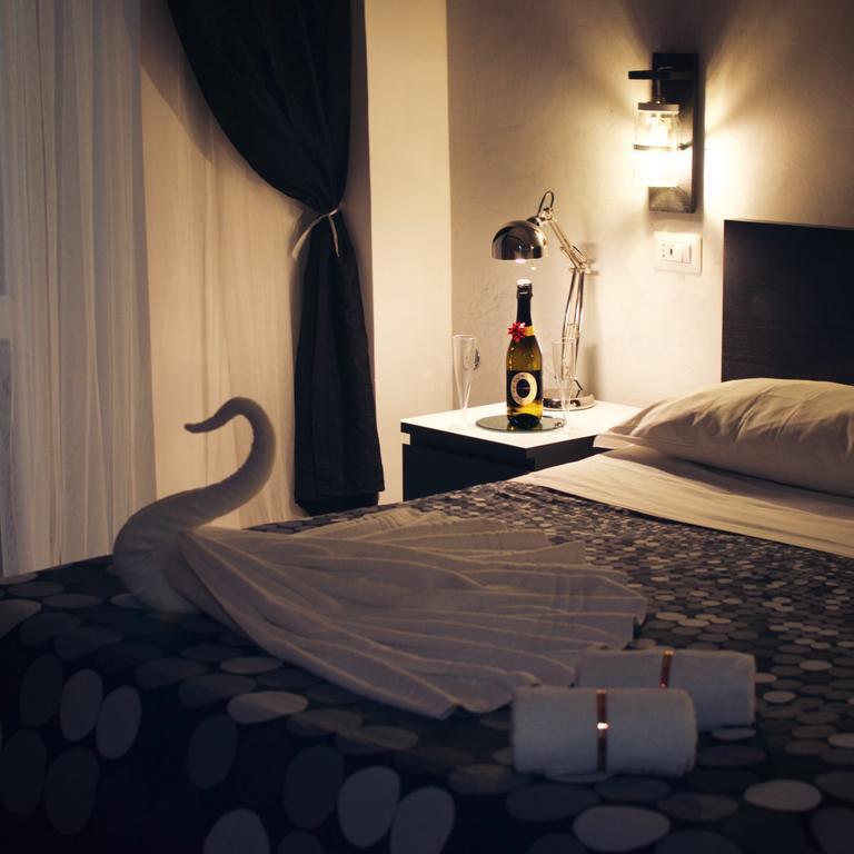 Moonlight Inn Guesthouse Rome Bagian luar foto