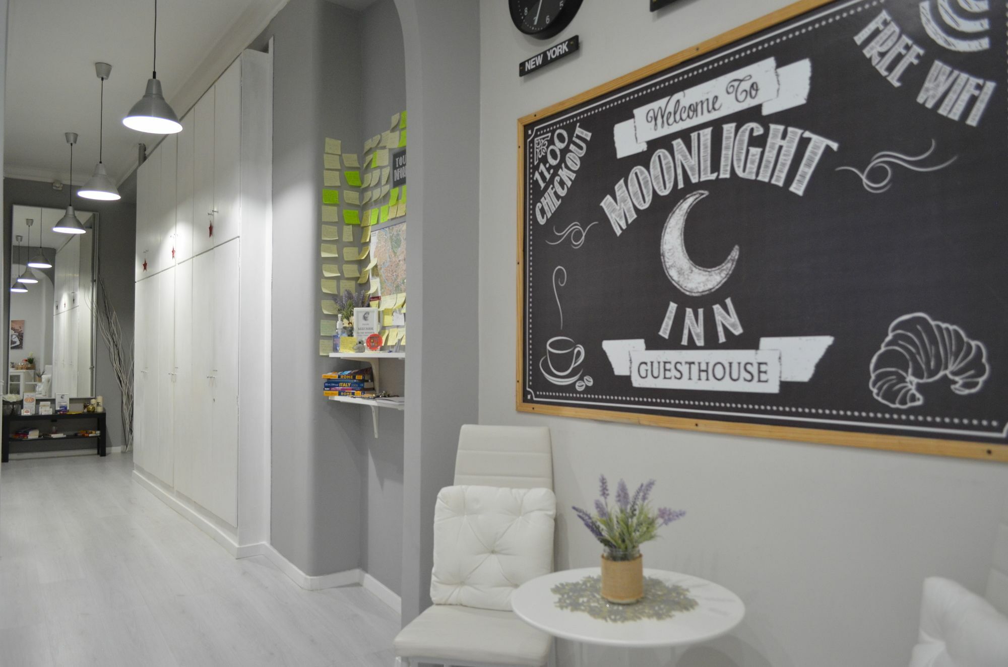 Moonlight Inn Guesthouse Rome Bagian luar foto