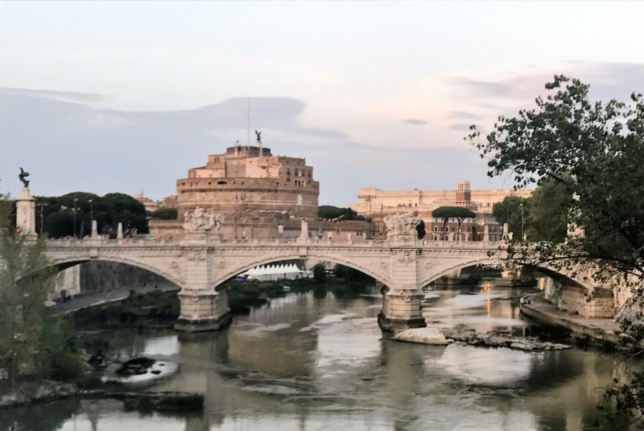 Moonlight Inn Guesthouse Rome Bagian luar foto